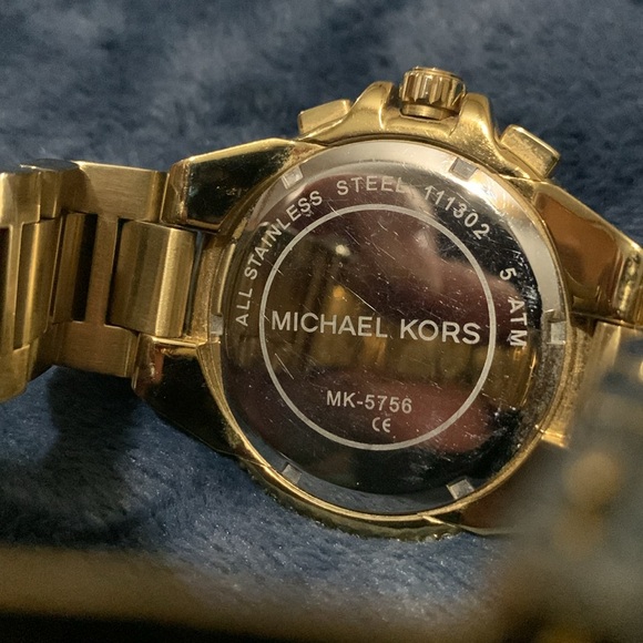 Michael Kors Watch Gold with Stones - Picture 4 of 6
